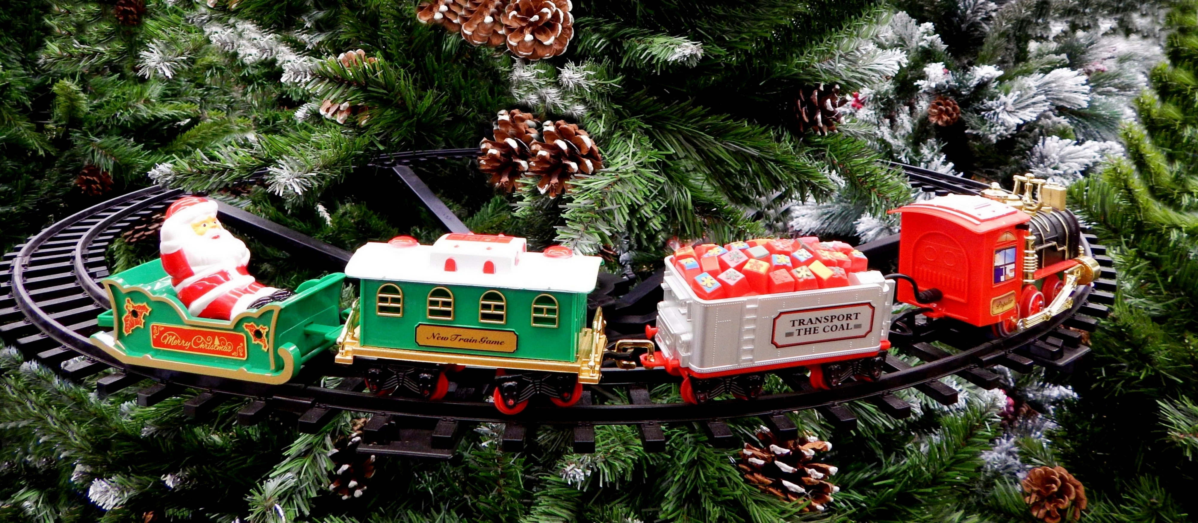 <p>electric train set</p>