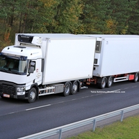 refrigerated lorry